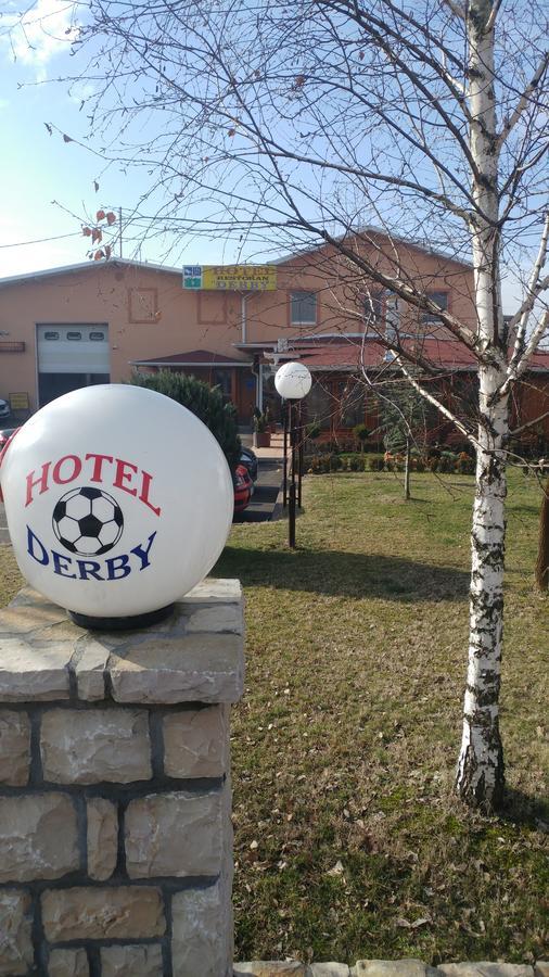 Hotel Derby Orasje 外观 照片