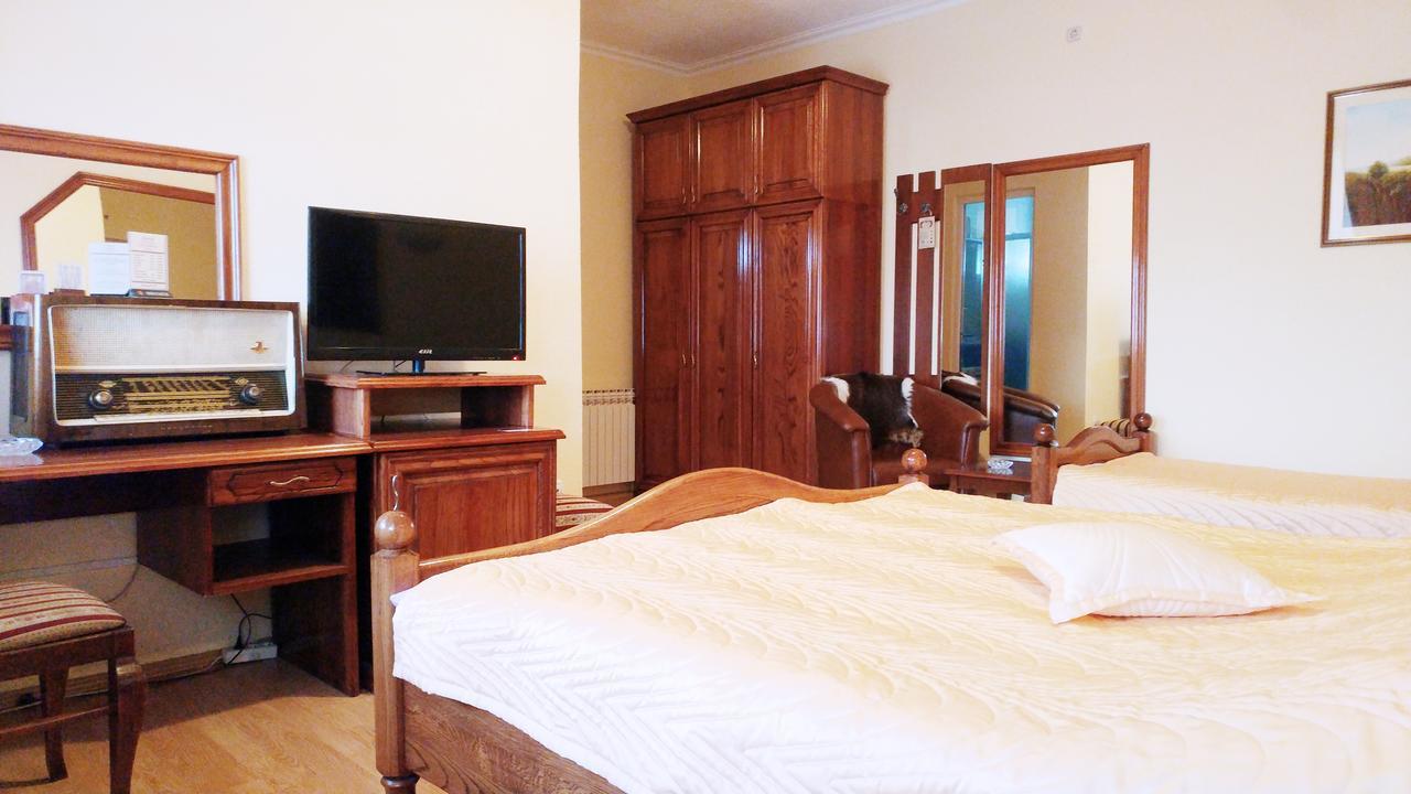 Hotel Derby Orasje 外观 照片