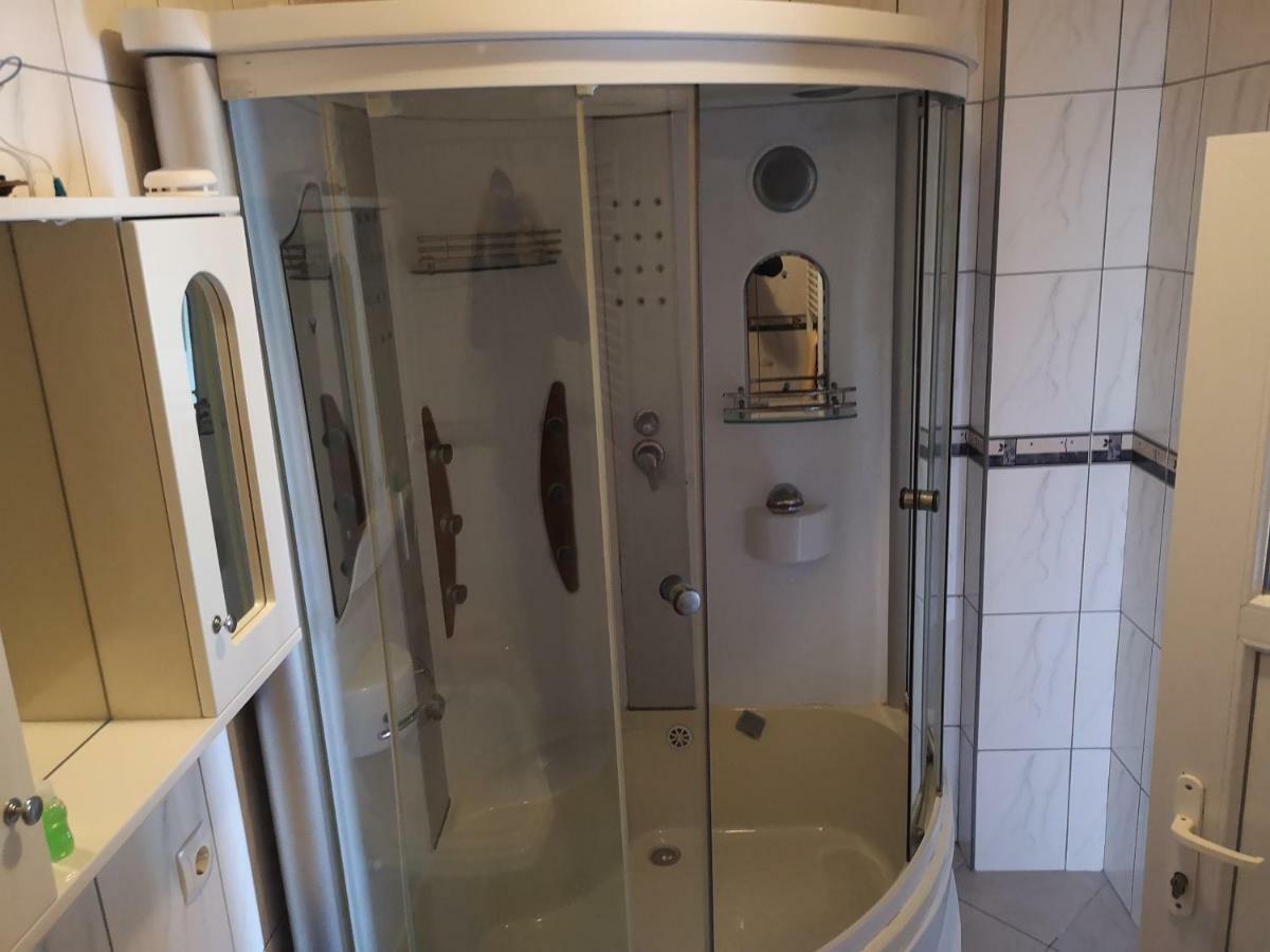 Hotel Derby Orasje 外观 照片